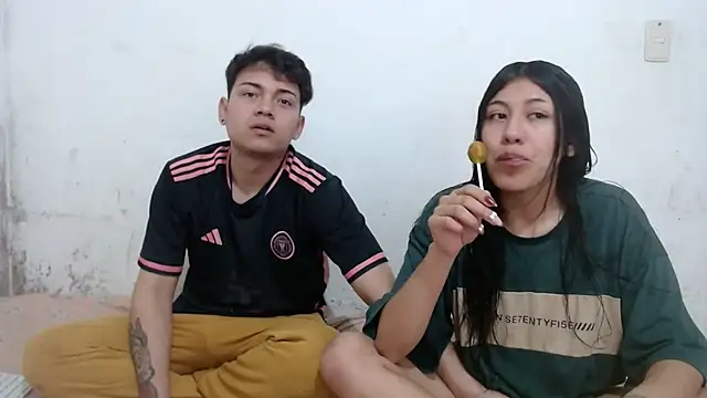 Snapshot of naisha_837 chatting on October 24, 2025, 8:52 pm naisha 837 online show from October 24, 2025, 8:52 pm