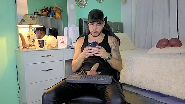 Snapshot of Chrissken chatting on January 6, 2026, 1:09 am Chrissken online show from January 6, 2026, 1:09 am