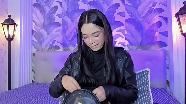 Sami Evanns online show from November 7, 2025, 3:22 am