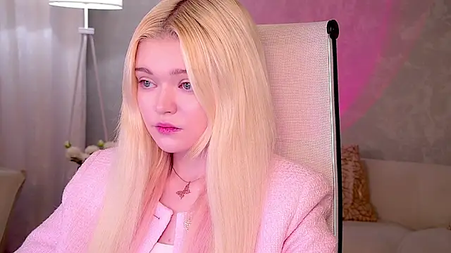 AdeleCartier online show from April 18, 2026, 12:46 am