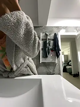 BonyBon29 online show from November 5, 2025, 7:00 am