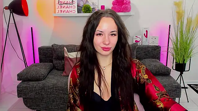 Snapshot of Suga_babe chatting on March 17, 2025, 6:29 am Suga babe online show from March 17, 2025, 6:29 am