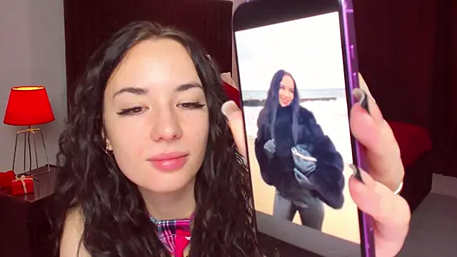 Snapshot of Suga_babe chatting on October 6, 2025, 1:23 pm Suga babe online show from October 6, 2025, 1:23 pm