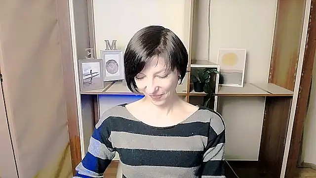  AngeliaFlow  online show from February 4, 2026, 9:15 am