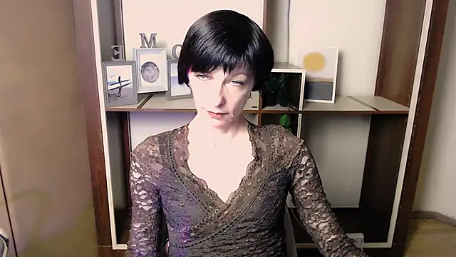  AngeliaFlow  online show from December 19, 2025, 7:44 am