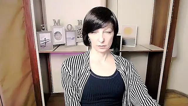  AngeliaFlow  online show from February 14, 2026, 8:36 am