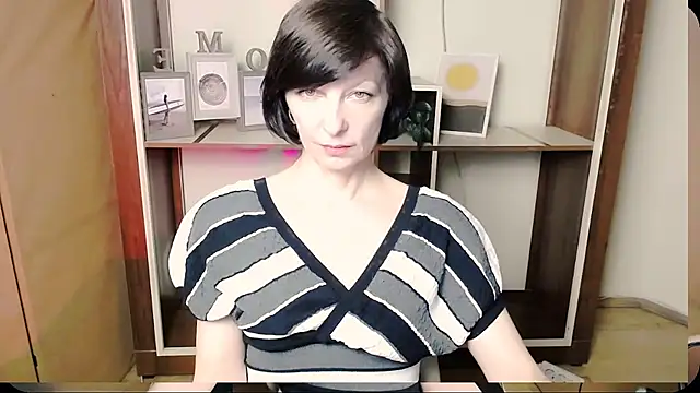  AngeliaFlow  online show from May 25, 2026, 8:13 am