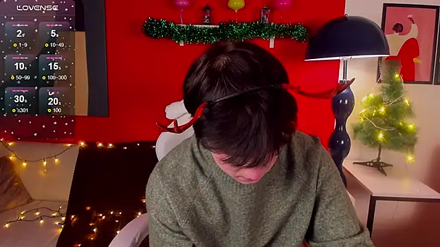 AdrianoAubert online show from December 18, 2025, 10:30 am