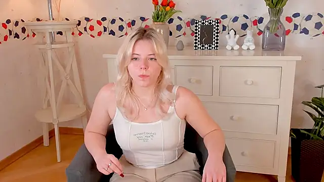 MarianAytes online show from February 13, 2025, 1:37 pm