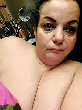 Snapshot of IvettkeXXX chatting on February 17, 2026, 5:49 am IvettkeXXX online show from February 17, 2026, 5:49 am