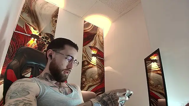 Luke davis01 online show from February 11, 2026, 12:49 pm