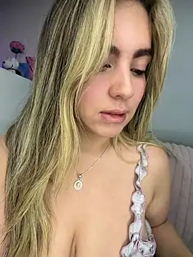 Cloee Rainbow1 online show from June 20, 2026, 2:49 am