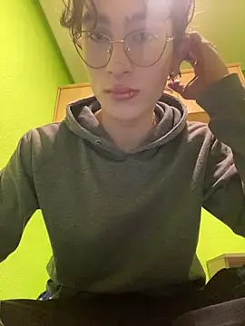 stormmart18 online show from March 18, 2025, 5:55 pm