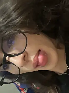 stormmart18 online show from April 11, 2026, 11:30 pm