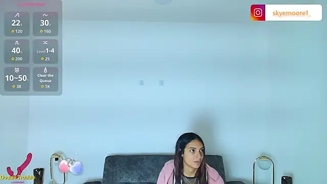 Snapshot of Skye_Moore chatting on September 19, 2025, 12:09 pm Skye Moore online show from September 19, 2025, 12:09 pm
