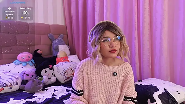 NataliaNovak online show from November 18, 2025, 9:18 pm