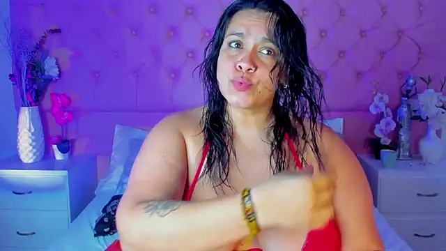 KourtneyEvans online show from November 28, 2025, 12:49 pm