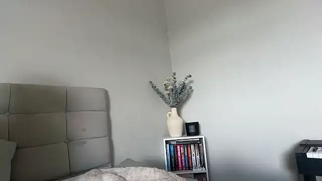 skyejde online show from March 30, 2026, 3:24 pm