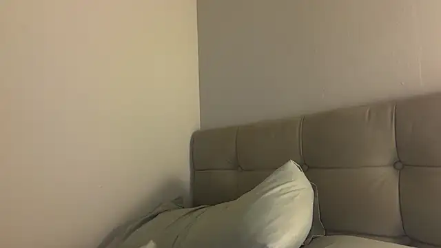 skyejde online show from September 13, 2025, 10:21 pm