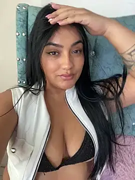 Sahanaprincessll online show from April 15, 2026, 7:58 pm