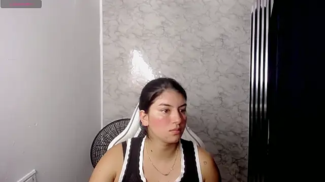 hello kityy25 online show from January 7, 2026, 11:10 pm