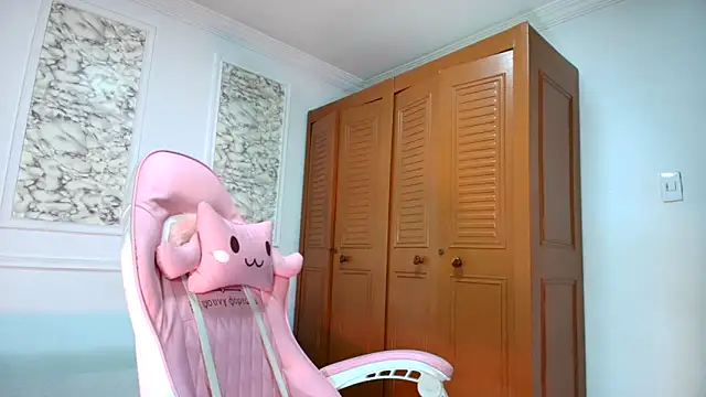 Danella houston online show from November 5, 2025, 7:06 pm