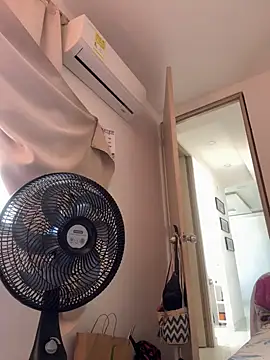 Tana latin online show from March 22, 2026, 3:13 pm