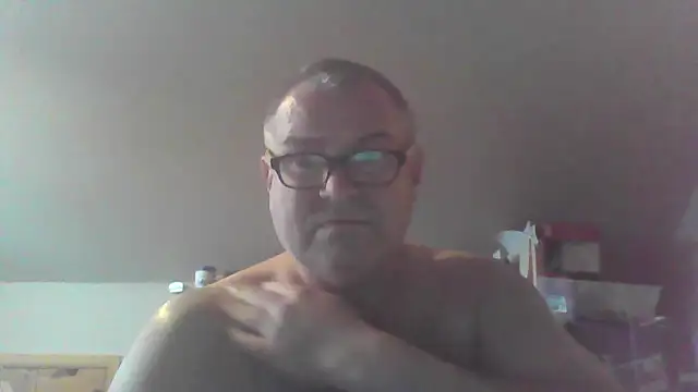 mkestr69 online show from December 1, 2025, 9:26 pm