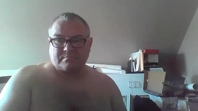 mkestr69 online show from April 21, 2026, 3:07 pm