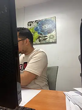 Snapshot of Bef02 chatting on September 20, 2025, 1:05 pm Bef02 online show from September 20, 2025, 1:05 pm