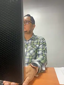 Snapshot of Bef02 chatting on September 18, 2025, 2:20 pm Bef02 online show from September 18, 2025, 2:20 pm