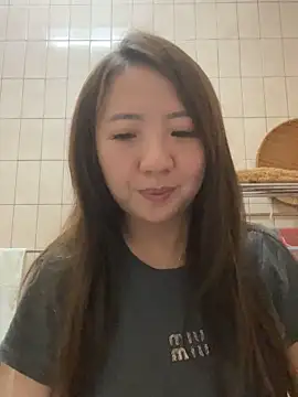 Hannababy  online show from October 3, 2025, 5:36 pm