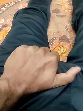 Snapshot of Yashkumar_0697 chatting on March 18, 2025, 6:39 pm Yashkumar 0697 online show from March 18, 2025, 6:39 pm