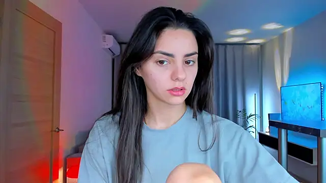 EmiliaZen online show from February 12, 2026, 3:23 pm