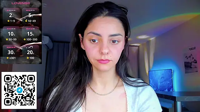 EmiliaZen online show from April 19, 2026, 6:10 pm