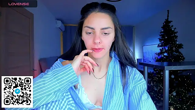 EmiliaZen online show from January 9, 2026, 11:00 pm