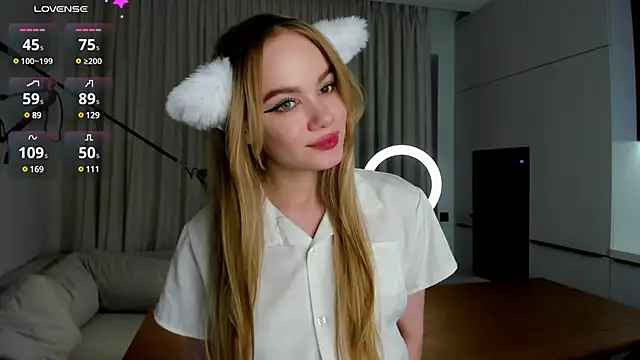 CrystaIMaiden online show from February 5, 2025, 8:35 pm