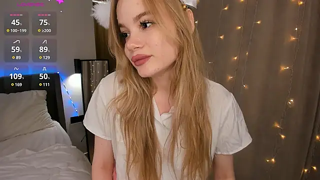 CrystaIMaiden online show from March 8, 2025, 6:05 pm