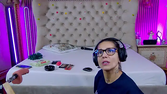 PlayfulShow online show from January 8, 2026, 9:37 am