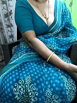 Snapshot of niiveditha chatting on September 19, 2025, 2:26 am niiveditha online show from September 19, 2025, 2:26 am