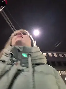 Sexybiene969 online show from November 24, 2025, 5:13 pm