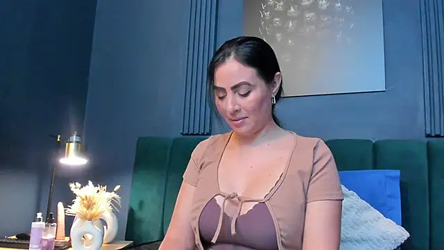 Snapshot of scarlet_edwars chatting on February 5, 2026, 6:48 pm scarlet edwars online show from February 5, 2026, 6:48 pm