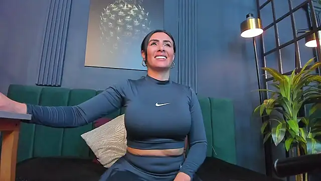 Snapshot of scarlet_edwars chatting on February 21, 2026, 5:04 pm scarlet edwars online show from February 21, 2026, 5:04 pm