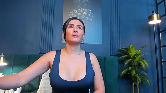 Snapshot of scarlet_edwars chatting on February 9, 2026, 8:18 pm scarlet edwars online show from February 9, 2026, 8:18 pm