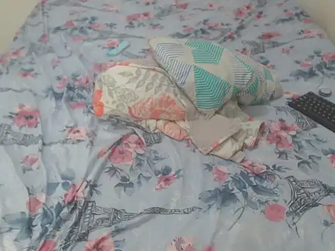 Snapshot of Girltattos chatting on February 28, 2026, 1:22 pm Girltattos online show from February 28, 2026, 1:22 pm