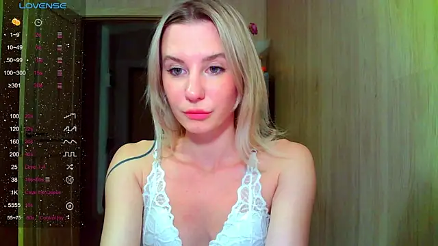 Snapshot of Caramel_piegirl chatting on July 17, 2026, 7:44 pm Caramel piegirl online show from July 17, 2026, 7:44 pm