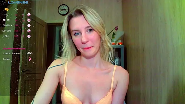 Snapshot of Caramel_piegirl chatting on July 24, 2026, 10:06 pm Caramel piegirl online show from July 24, 2026, 10:06 pm