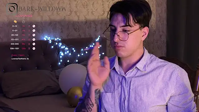 dark-willoww online show from February 24, 2025, 6:04 pm