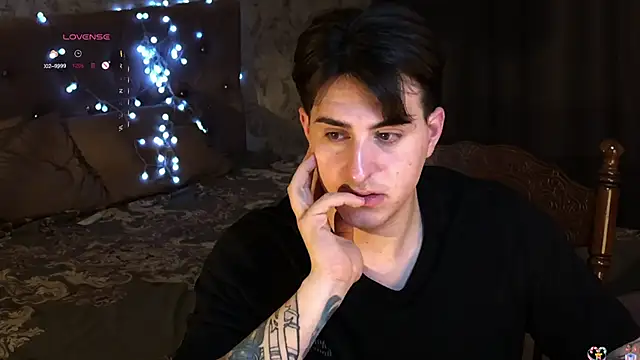 dark-willoww online show from February 12, 2025, 7:02 pm