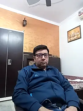 innocentboy1987 online show from March 6, 2025, 6:19 am